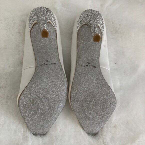 Nine West Brand New White Satin with Rhinestone High Heels in Size 7 - Picture 4 of 5